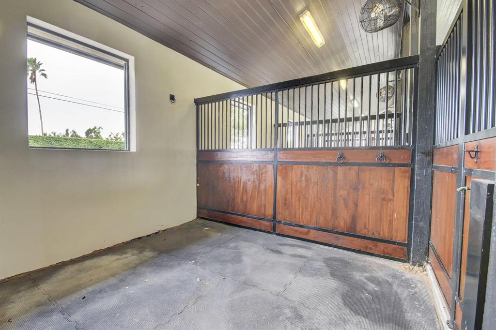 SADDLE TRAIL PARK OF WELL - Residential