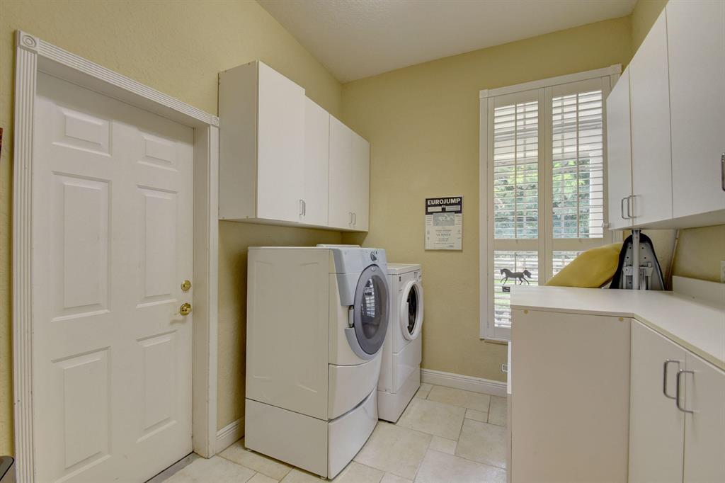 SADDLE TRAIL PARK OF WELL - Residential