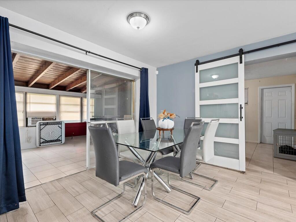 421 W 33 Street