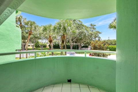 Tiny photo for 5884 Morningstar Circle #201, Delray Beach, FL 33484 (MLS # B26029920)