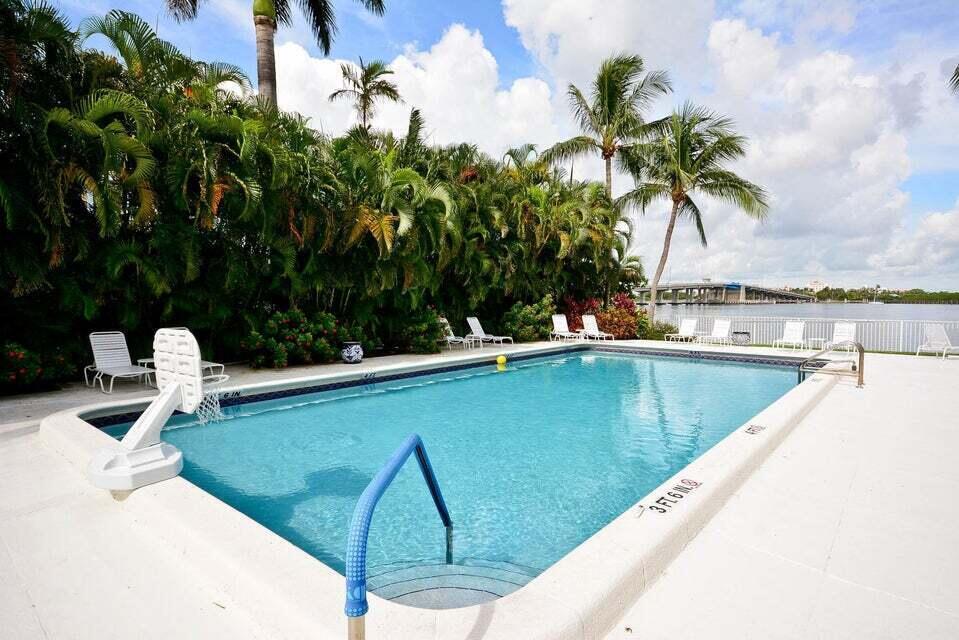 LA PALMA CONDO - Residential Lease