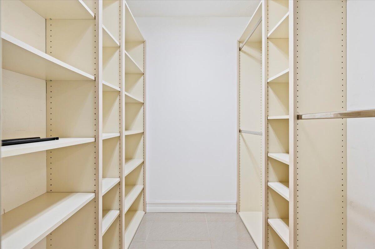 GARDEN OAKS SOUTH - Residential Lease