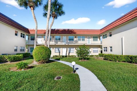 Photo of 108 Spring Lake Court #203, Vero Beach, FL 32962 (MLS # R11137185)