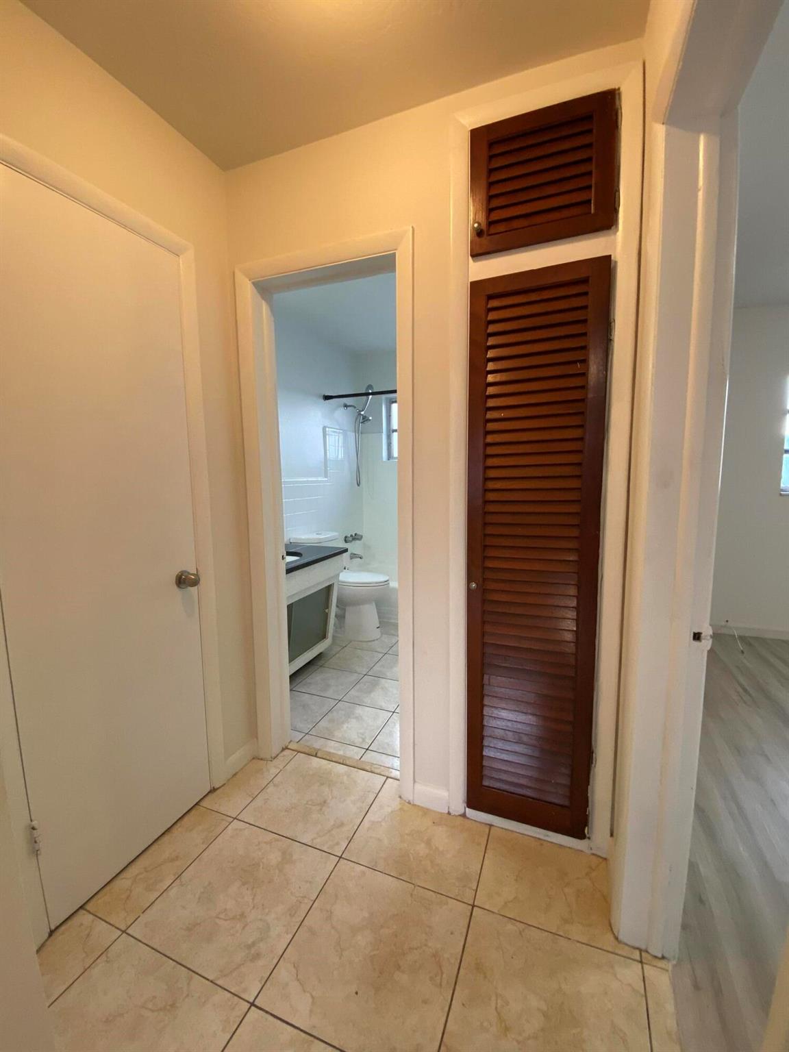 SOUTH SIDE PARK - Residential Lease