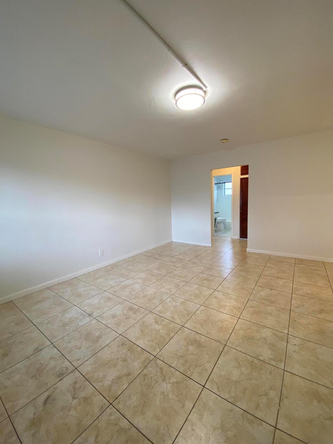 SOUTH SIDE PARK - Residential Lease