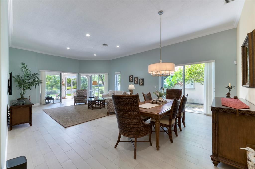 Photo of 100 Eagleton Lane, Palm Beach Gardens, FL 33418 (MLS # R10718134)