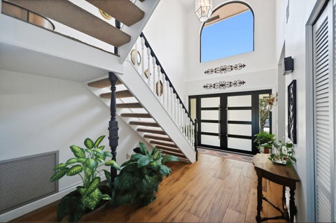 Tiny photo for 370 SE 13th Avenue, Pompano Beach, FL 33060 (MLS # B26047585)
