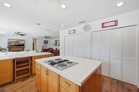 Tiny photo for 370 SE 13th Avenue, Pompano Beach, FL 33060 (MLS # B26047585)