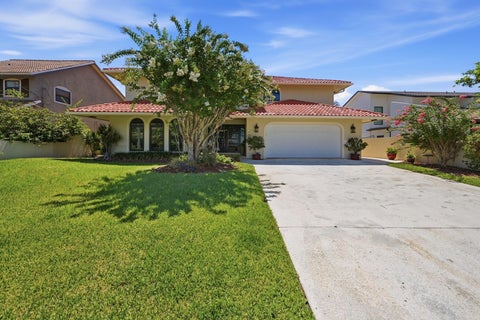 Tiny photo for 370 SE 13th Avenue, Pompano Beach, FL 33060 (MLS # B26047585)