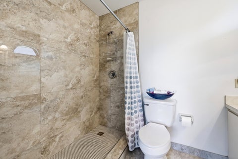 Tiny photo for 370 SE 13th Avenue, Pompano Beach, FL 33060 (MLS # B26047585)