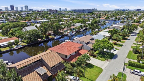 Tiny photo for 370 SE 13th Avenue, Pompano Beach, FL 33060 (MLS # B26047585)