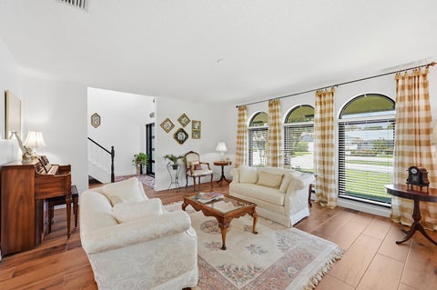Tiny photo for 370 SE 13th Avenue, Pompano Beach, FL 33060 (MLS # B26047585)