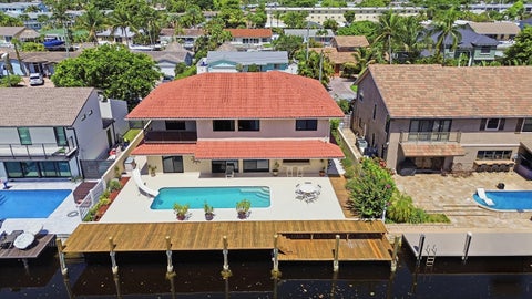 Tiny photo for 370 SE 13th Avenue, Pompano Beach, FL 33060 (MLS # B26047585)