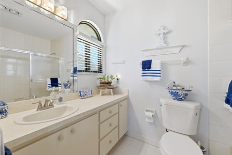 Tiny photo for 370 SE 13th Avenue, Pompano Beach, FL 33060 (MLS # B26047585)