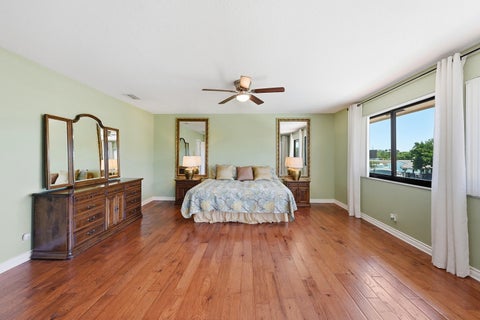 Tiny photo for 370 SE 13th Avenue, Pompano Beach, FL 33060 (MLS # B26047585)
