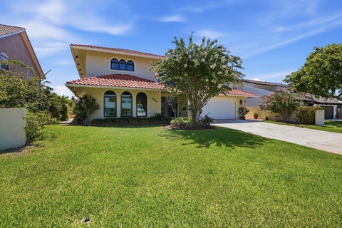 Tiny photo for 370 SE 13th Avenue, Pompano Beach, FL 33060 (MLS # B26047585)