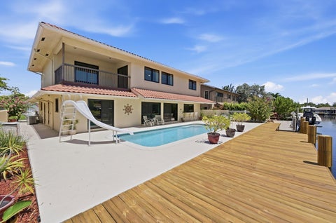Tiny photo for 370 SE 13th Avenue, Pompano Beach, FL 33060 (MLS # B26047585)