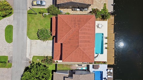 Tiny photo for 370 SE 13th Avenue, Pompano Beach, FL 33060 (MLS # B26047585)