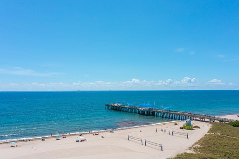 Tiny photo for 370 SE 13th Avenue, Pompano Beach, FL 33060 (MLS # B26047585)