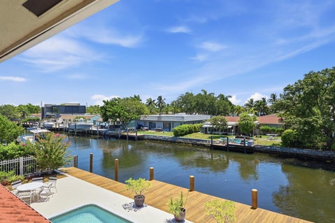 Tiny photo for 370 SE 13th Avenue, Pompano Beach, FL 33060 (MLS # B26047585)