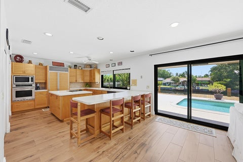 Tiny photo for 370 SE 13th Avenue, Pompano Beach, FL 33060 (MLS # B26047585)
