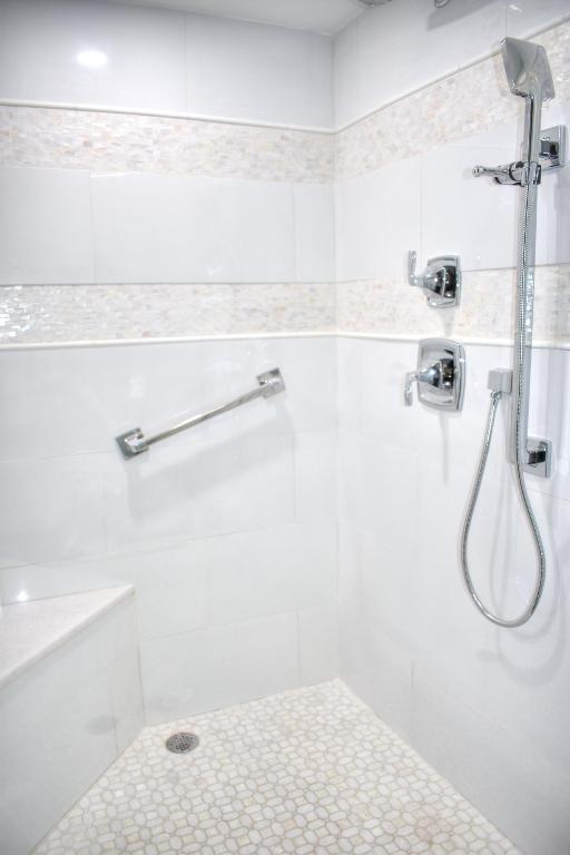 MARINA AT THE BLUFFS CONDO - Residential Lease