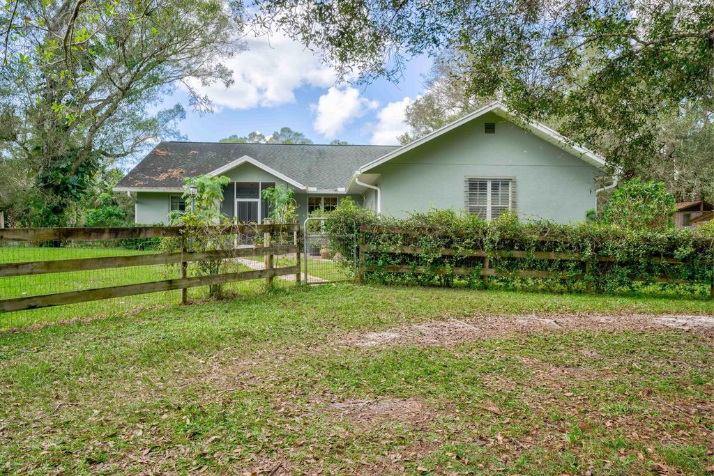 Photo of 16717 106th Terrace N, Jupiter, FL 33478 (MLS # R10844896)