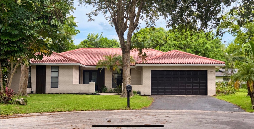Photo of 2151 NW 99TH Way, Coral Springs, FL 33071 (MLS # B26077591)