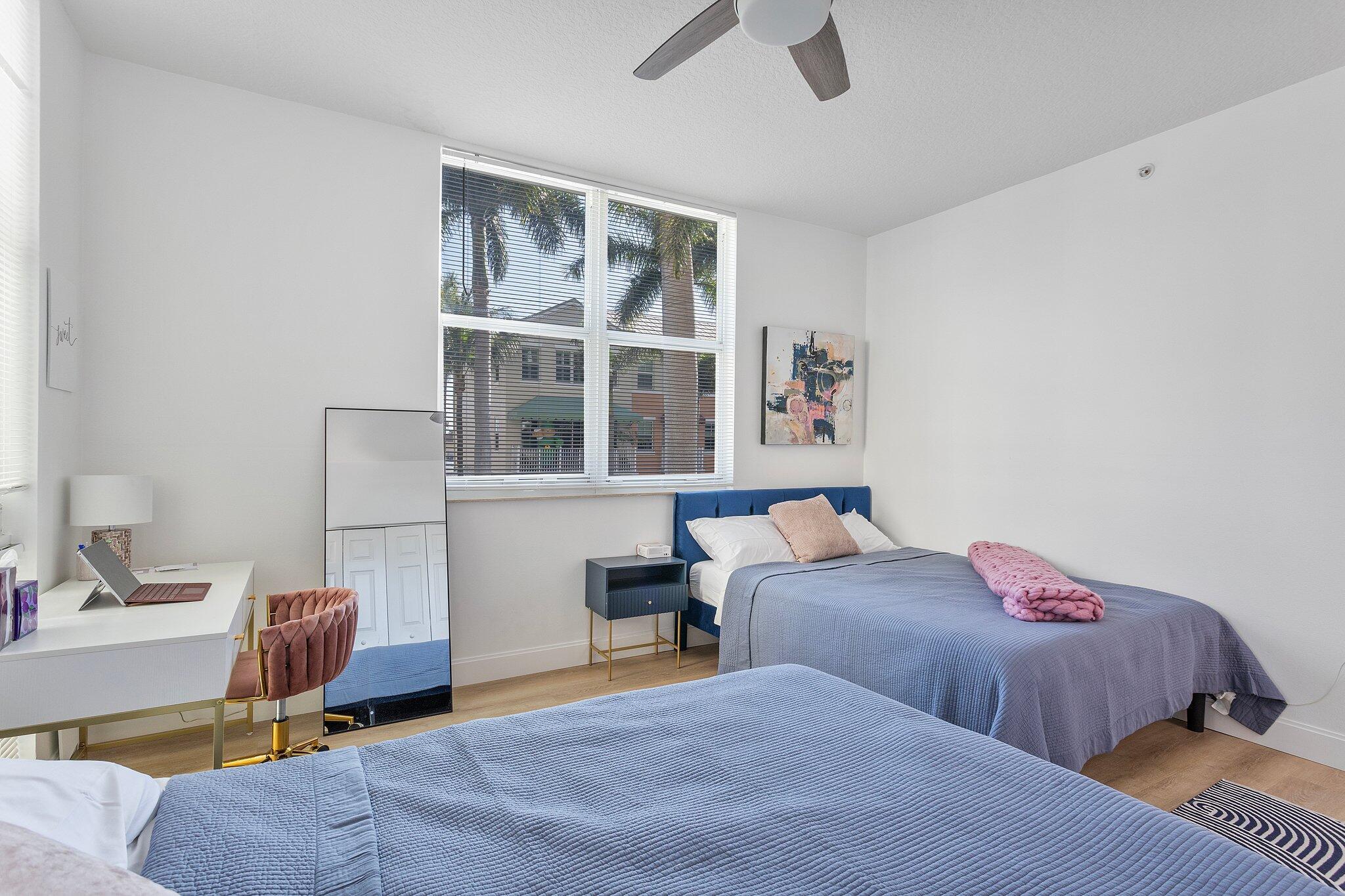 MOORINGS AT LANTANA CONDO - Residential Lease