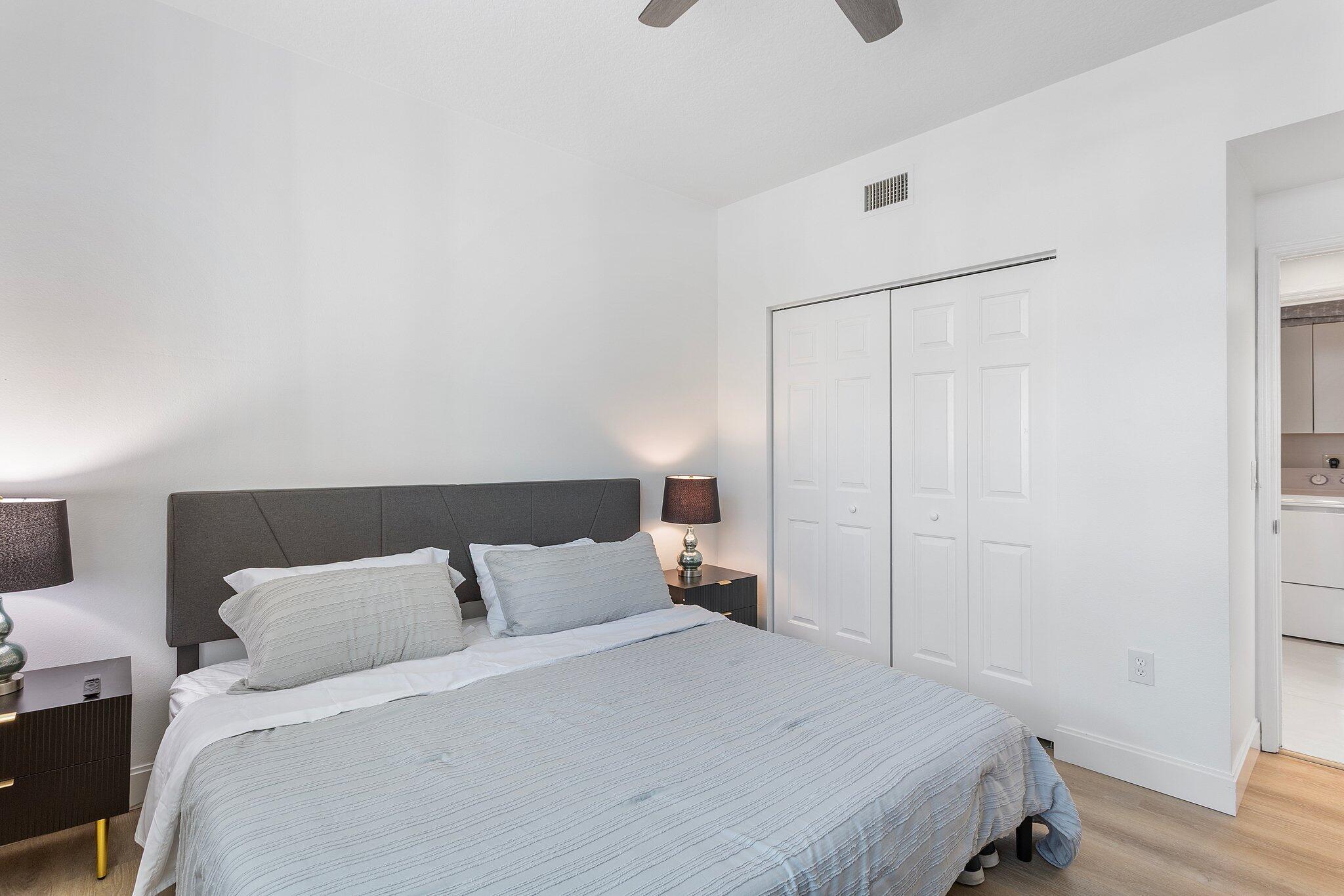 MOORINGS AT LANTANA CONDO - Residential Lease