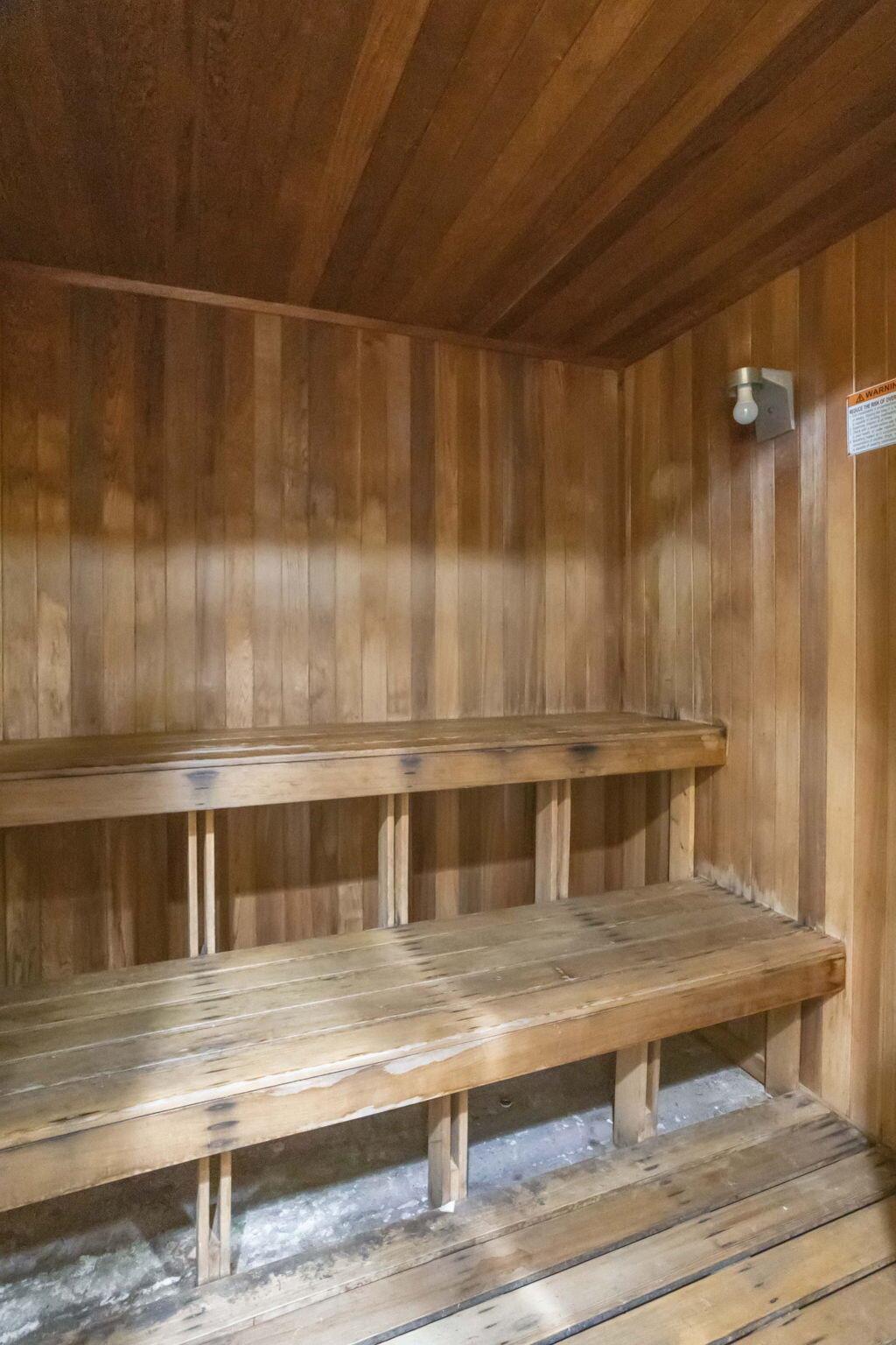 MOORINGS AT LANTANA CONDO - Residential Lease