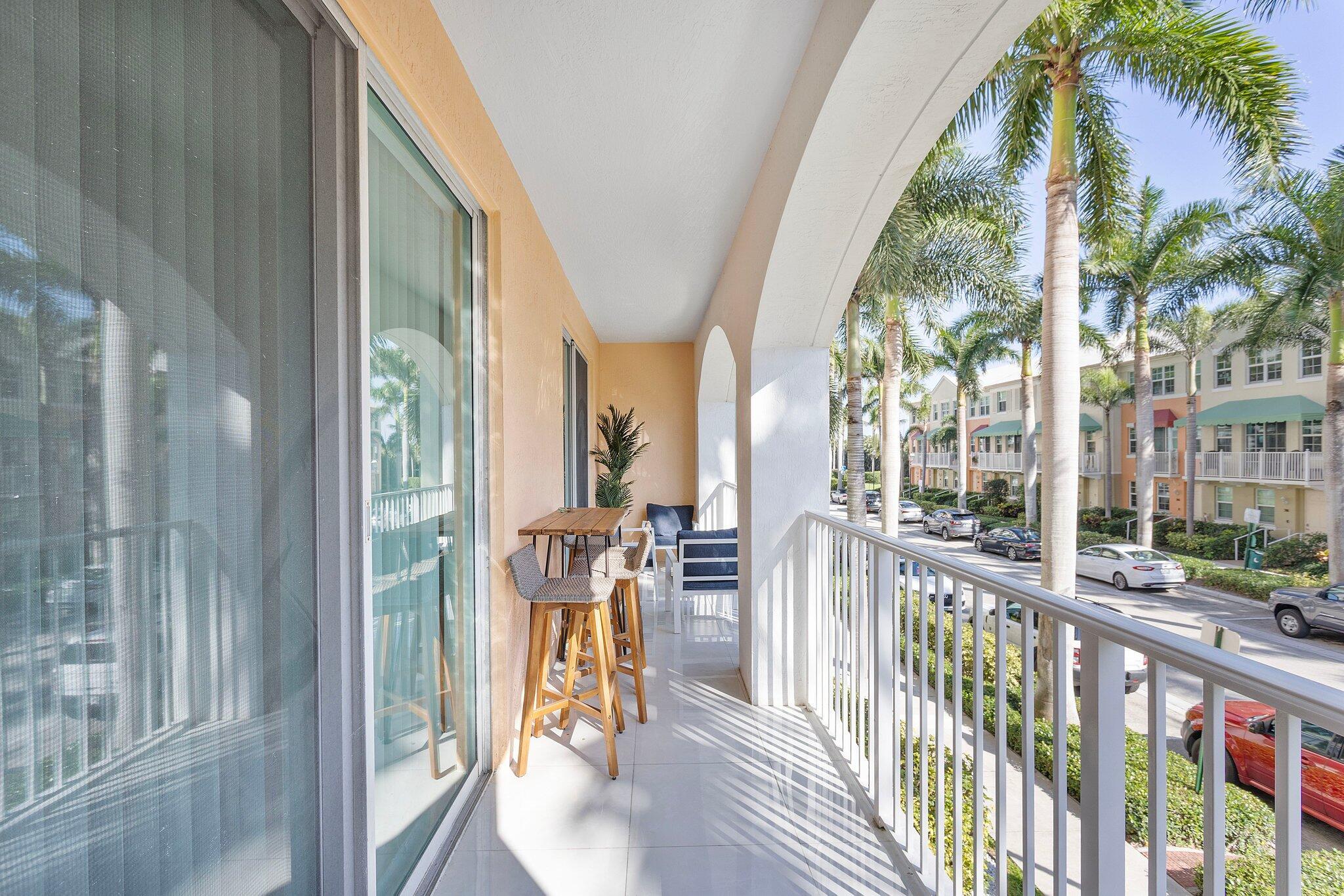 MOORINGS AT LANTANA CONDO - Residential Lease
