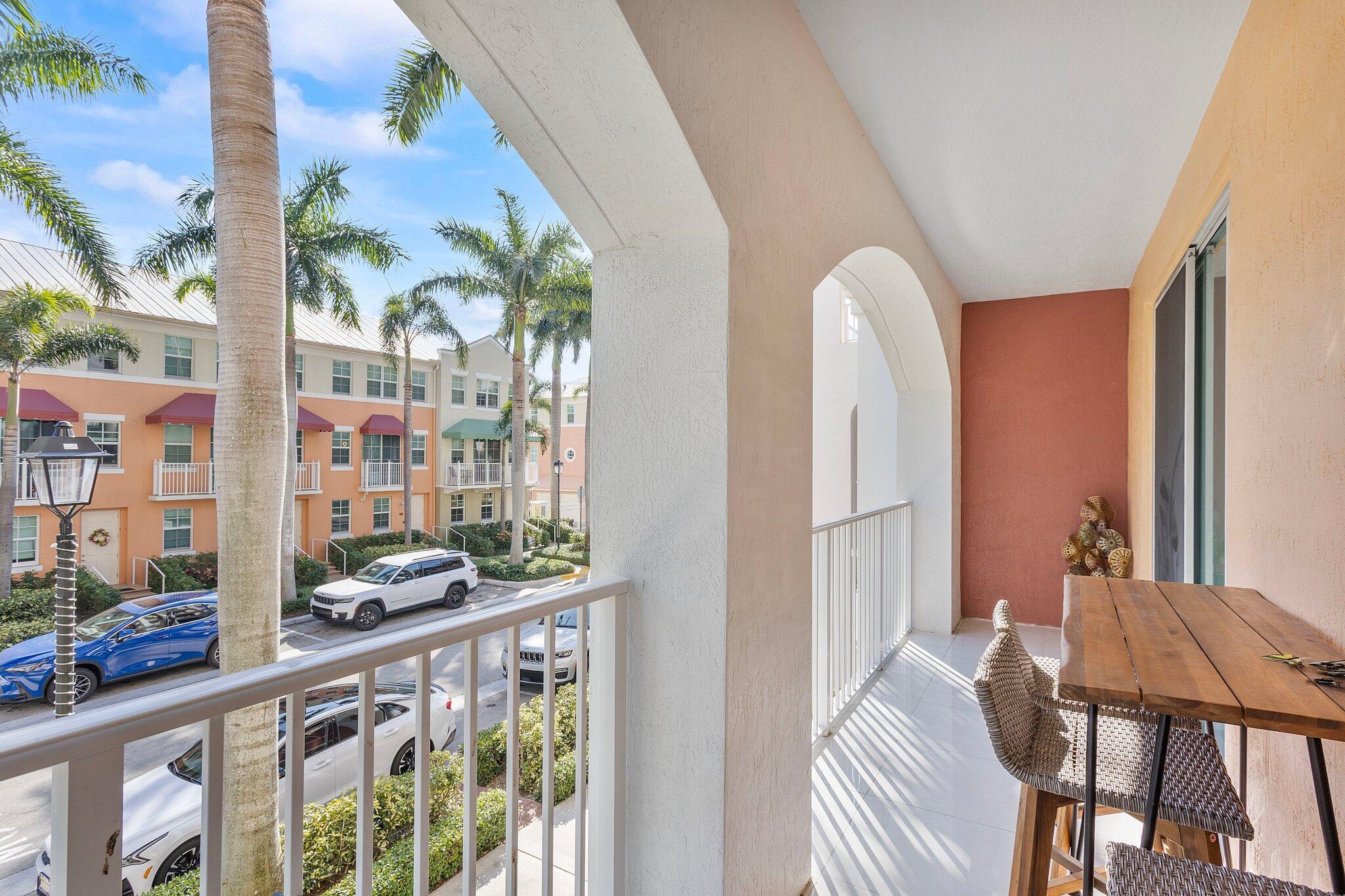 MOORINGS AT LANTANA CONDO - Residential Lease