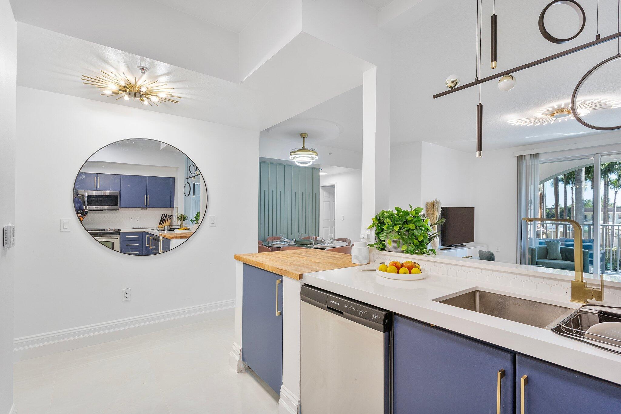 MOORINGS AT LANTANA CONDO - Residential Lease