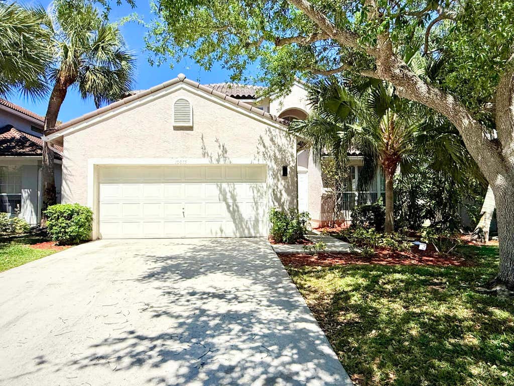 Photo of 10875 Old Bridgeport Lane, Boca Raton, FL 33498 (MLS # B26049735)