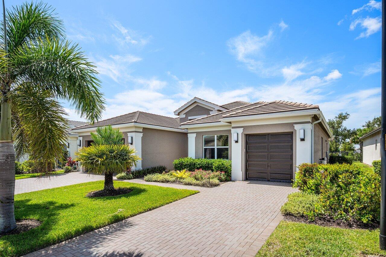 12818 SW Sea Goddess Lane