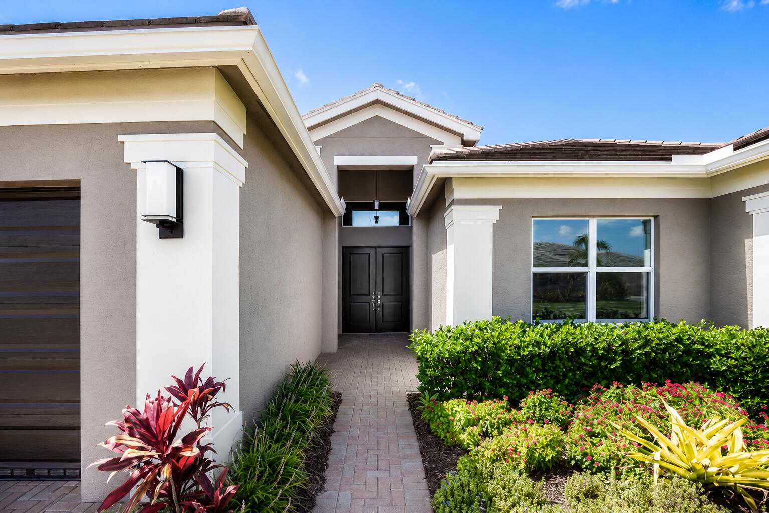 12818 SW Sea Goddess Lane