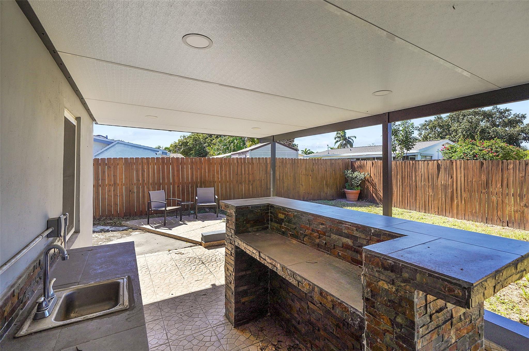 Cresthaven 5 40-4 B - Residential