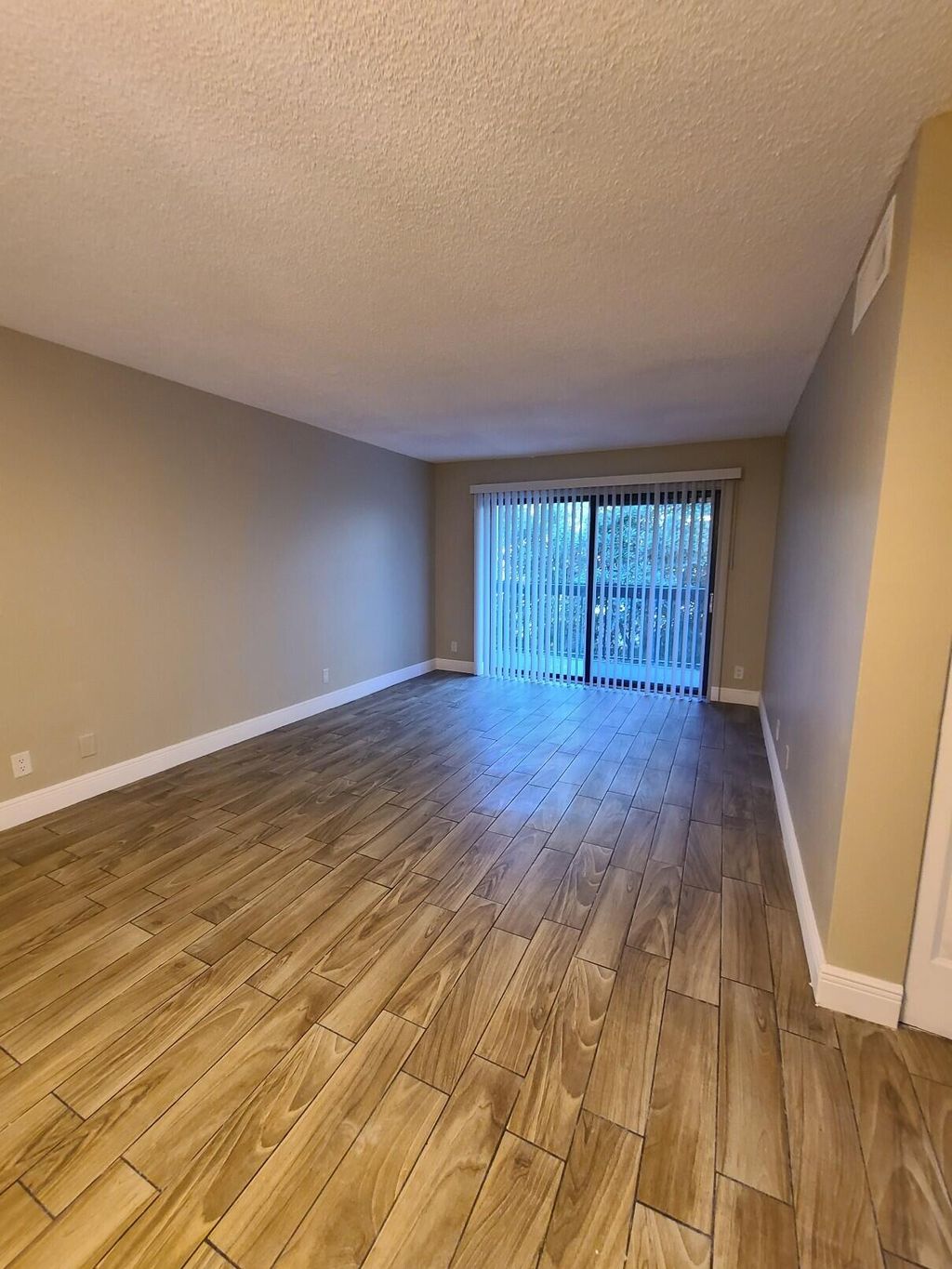 Photo of 1850 N Congress Avenue #307, West Palm Beach, FL 33401 (MLS # R10994841)