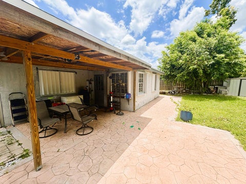 Tiny photo for 6421 NW 29th Street NW, Sunrise, FL 33313 (MLS # B26040904)