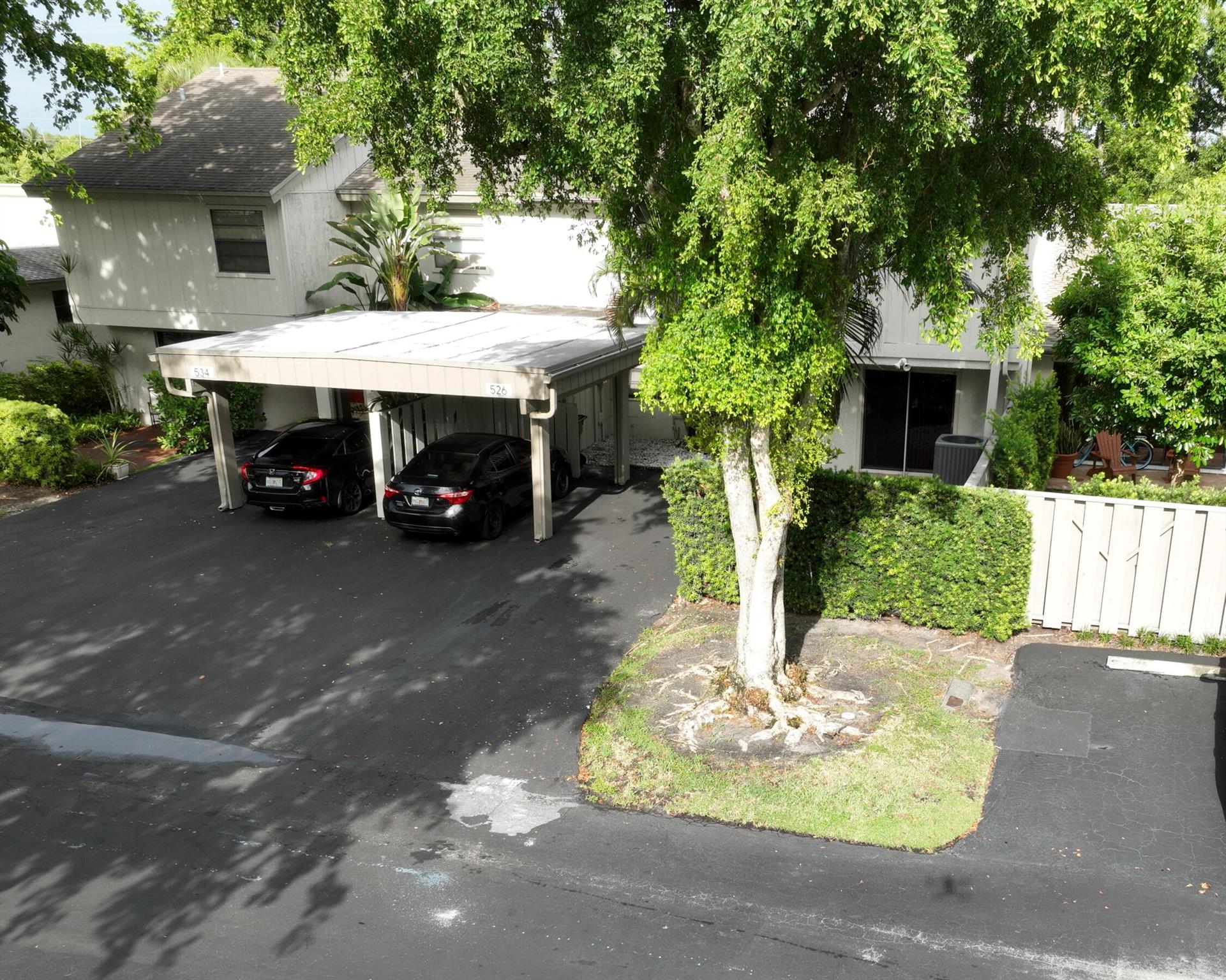 Photo 5 of 29 of 526 Deer Creek Wildwood Lane E townhome