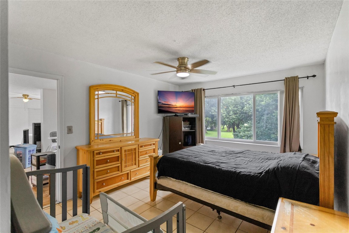 HOLLYBROOK - Residential