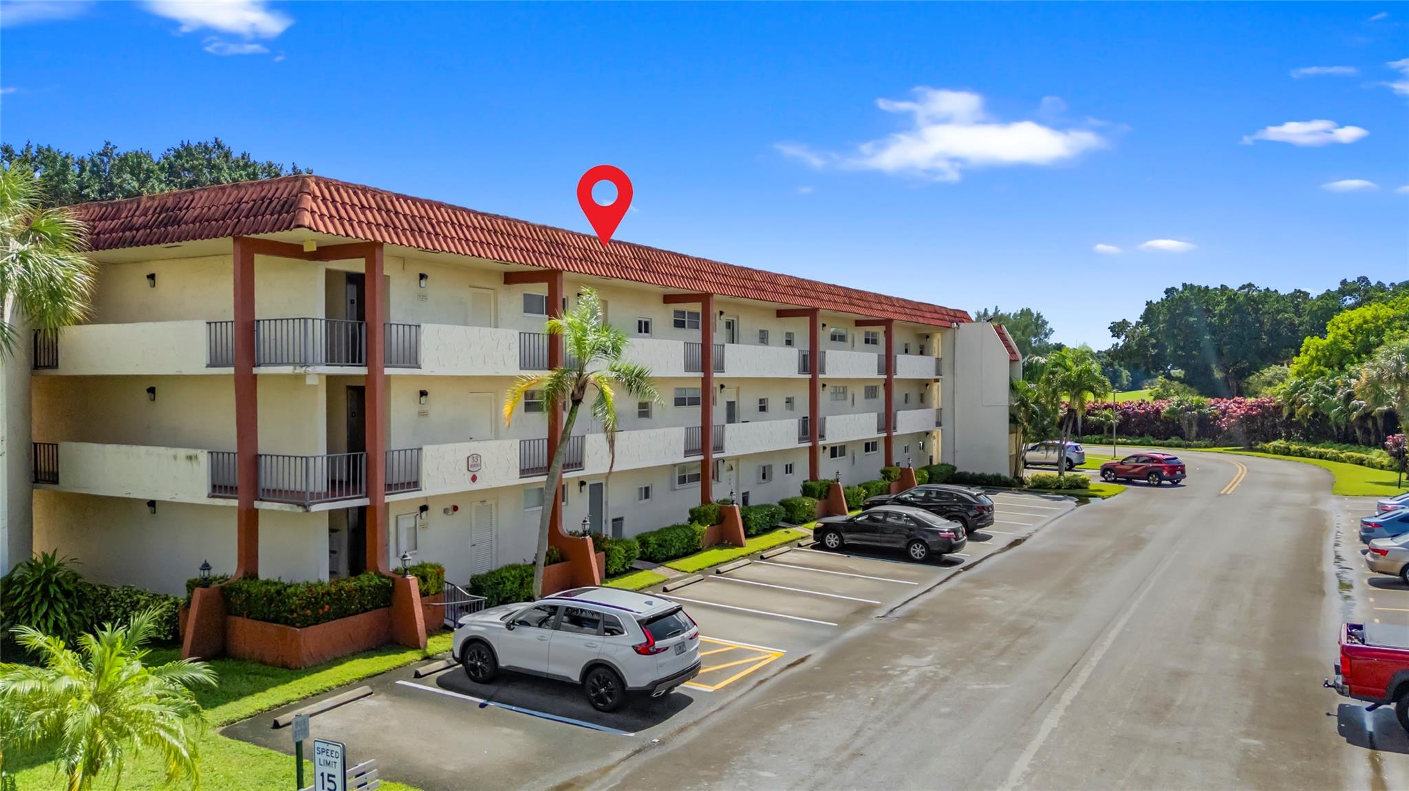 HOLLYBROOK - Residential