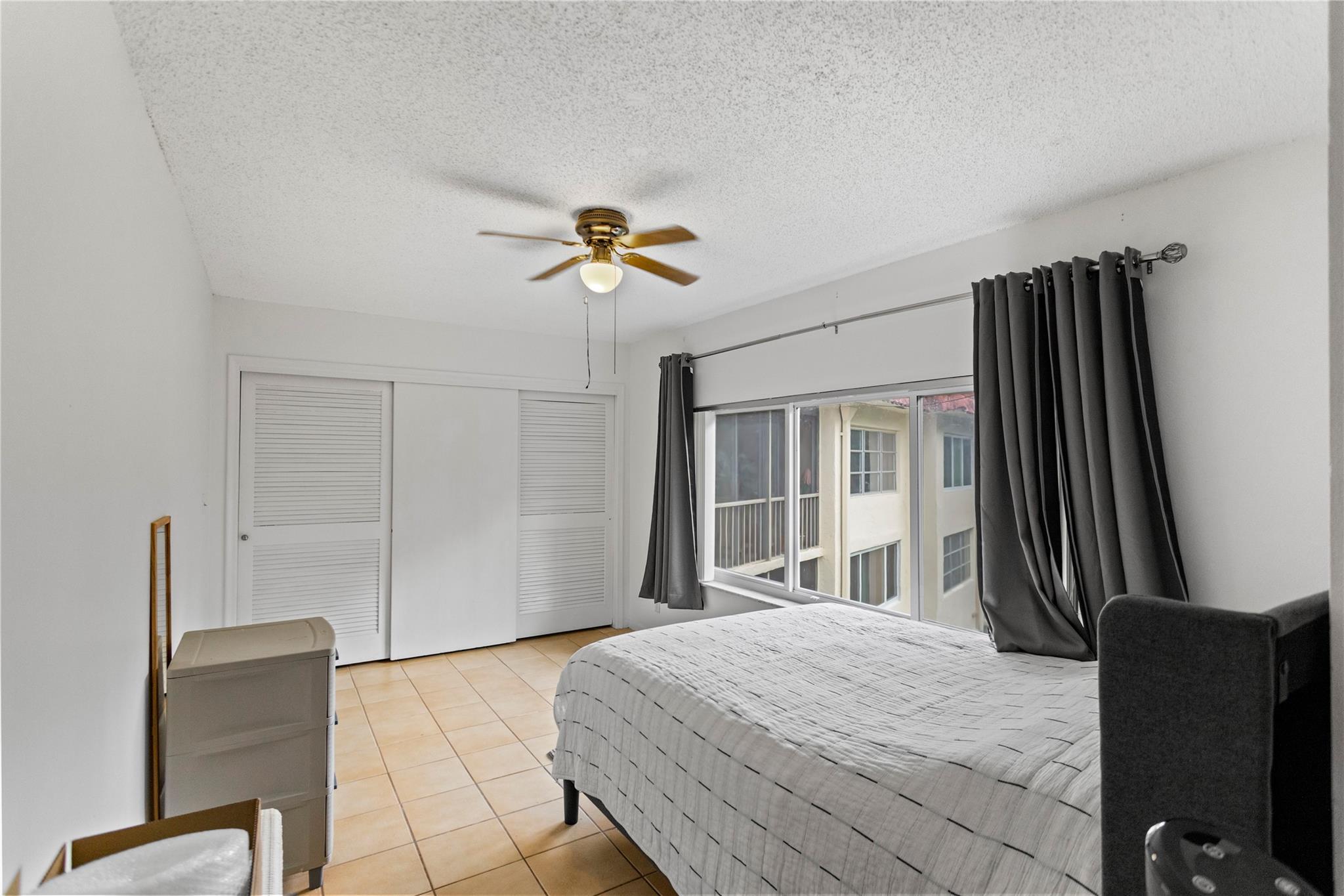 HOLLYBROOK - Residential