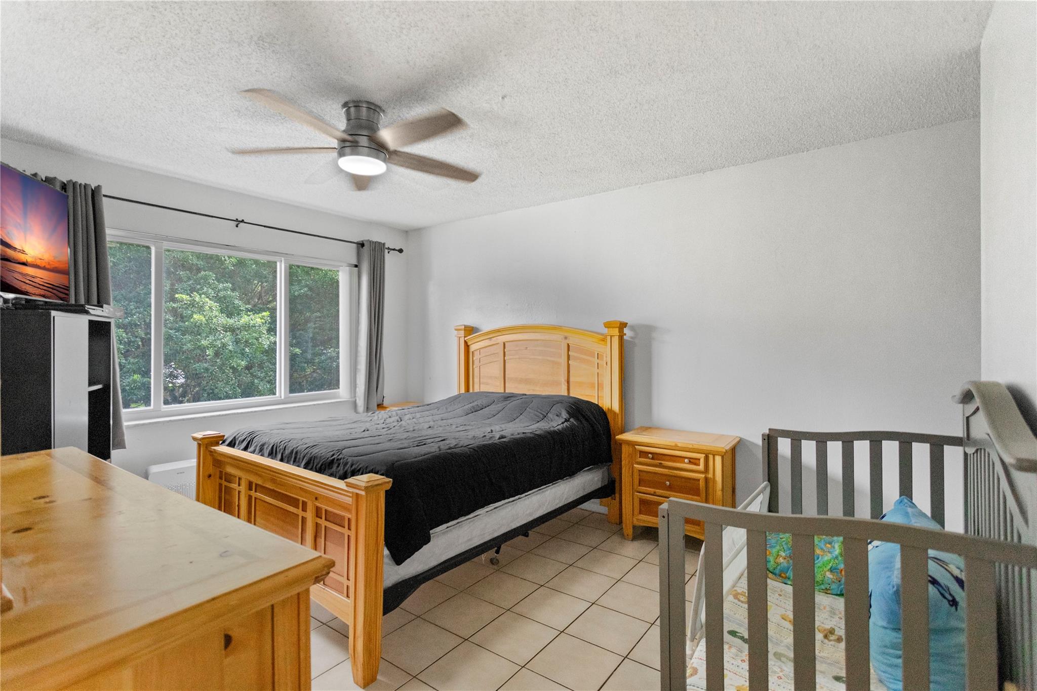 HOLLYBROOK - Residential