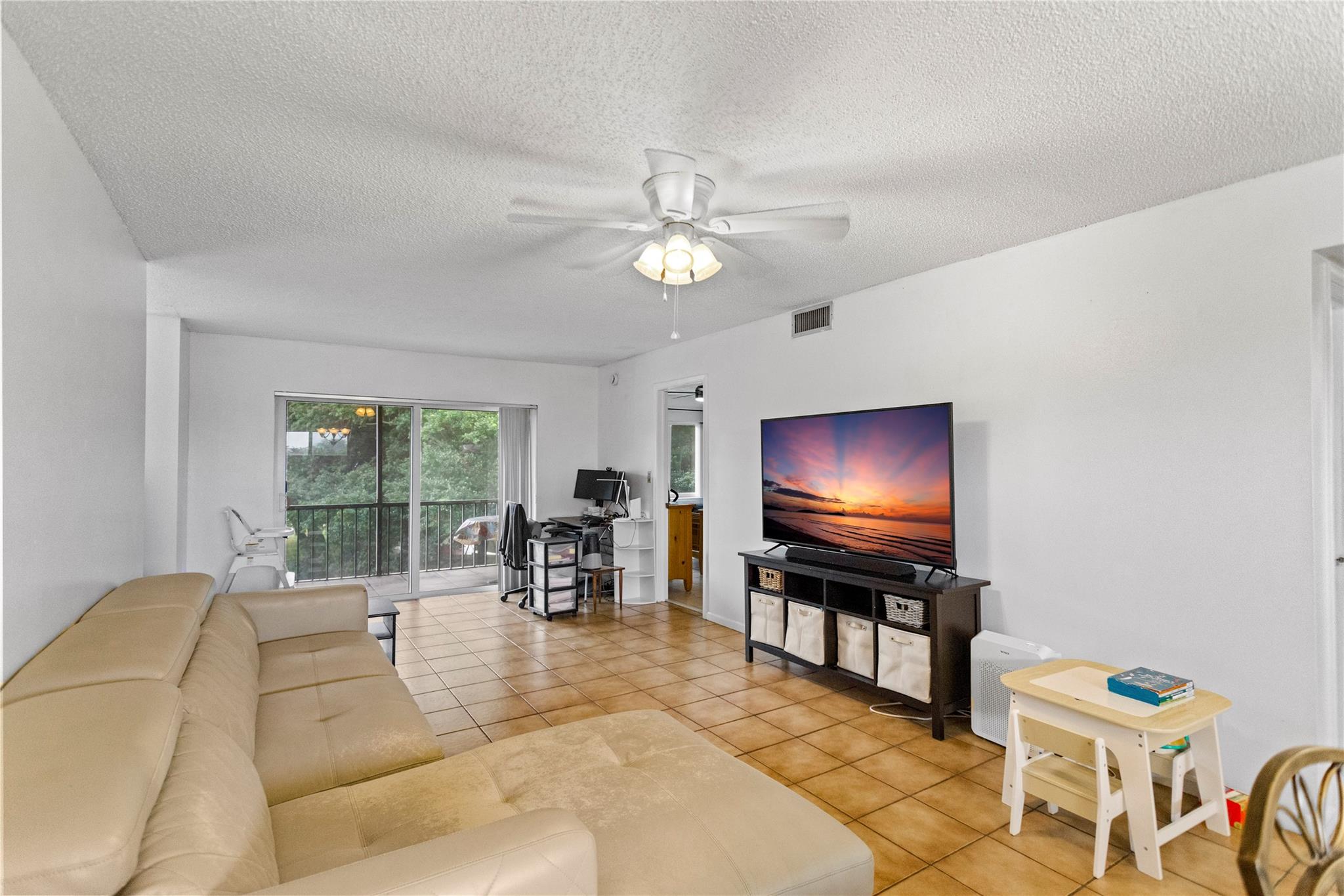 HOLLYBROOK - Residential