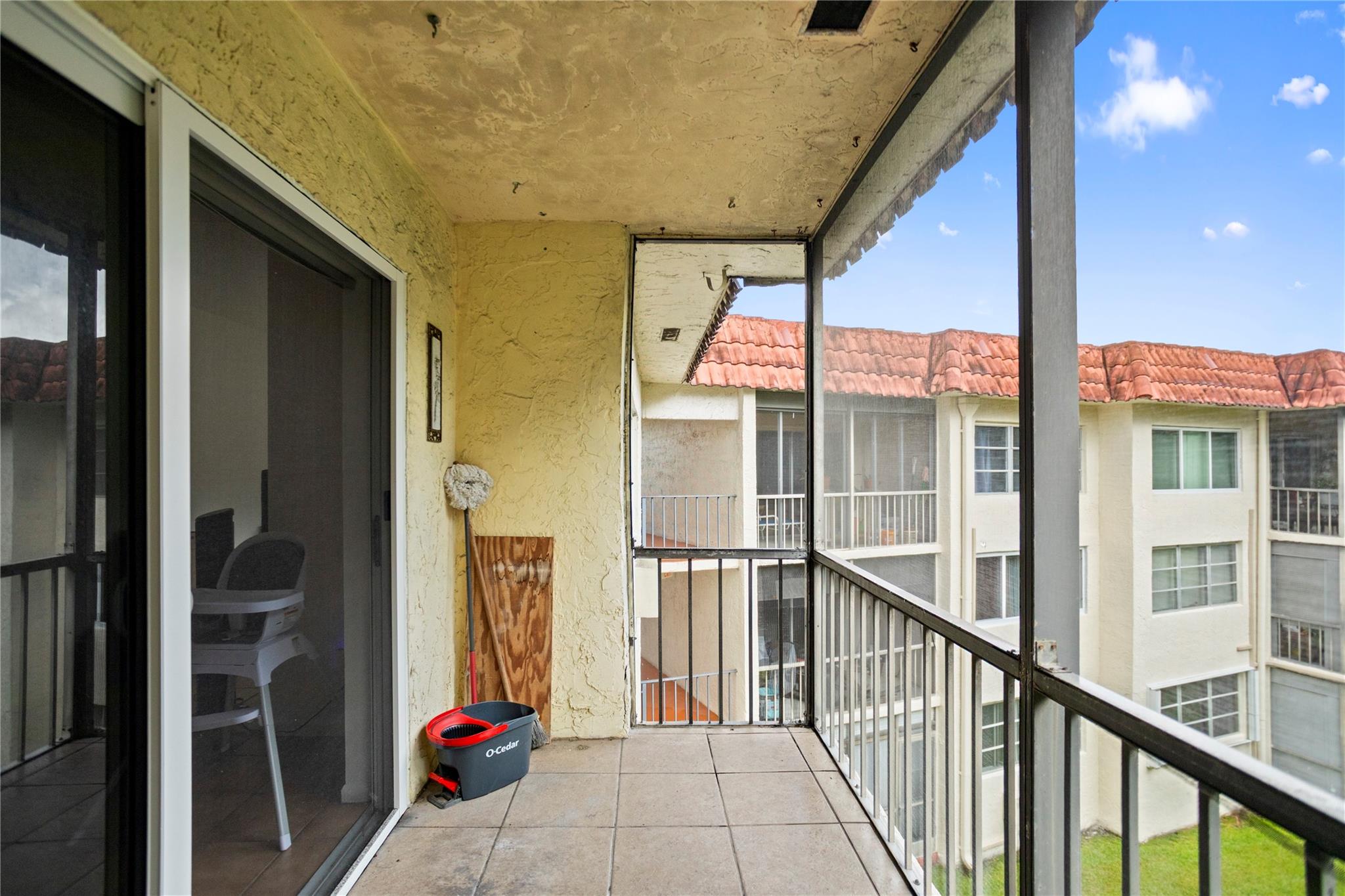HOLLYBROOK - Residential