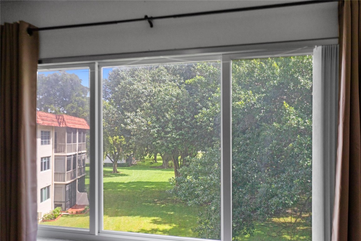 HOLLYBROOK - Residential