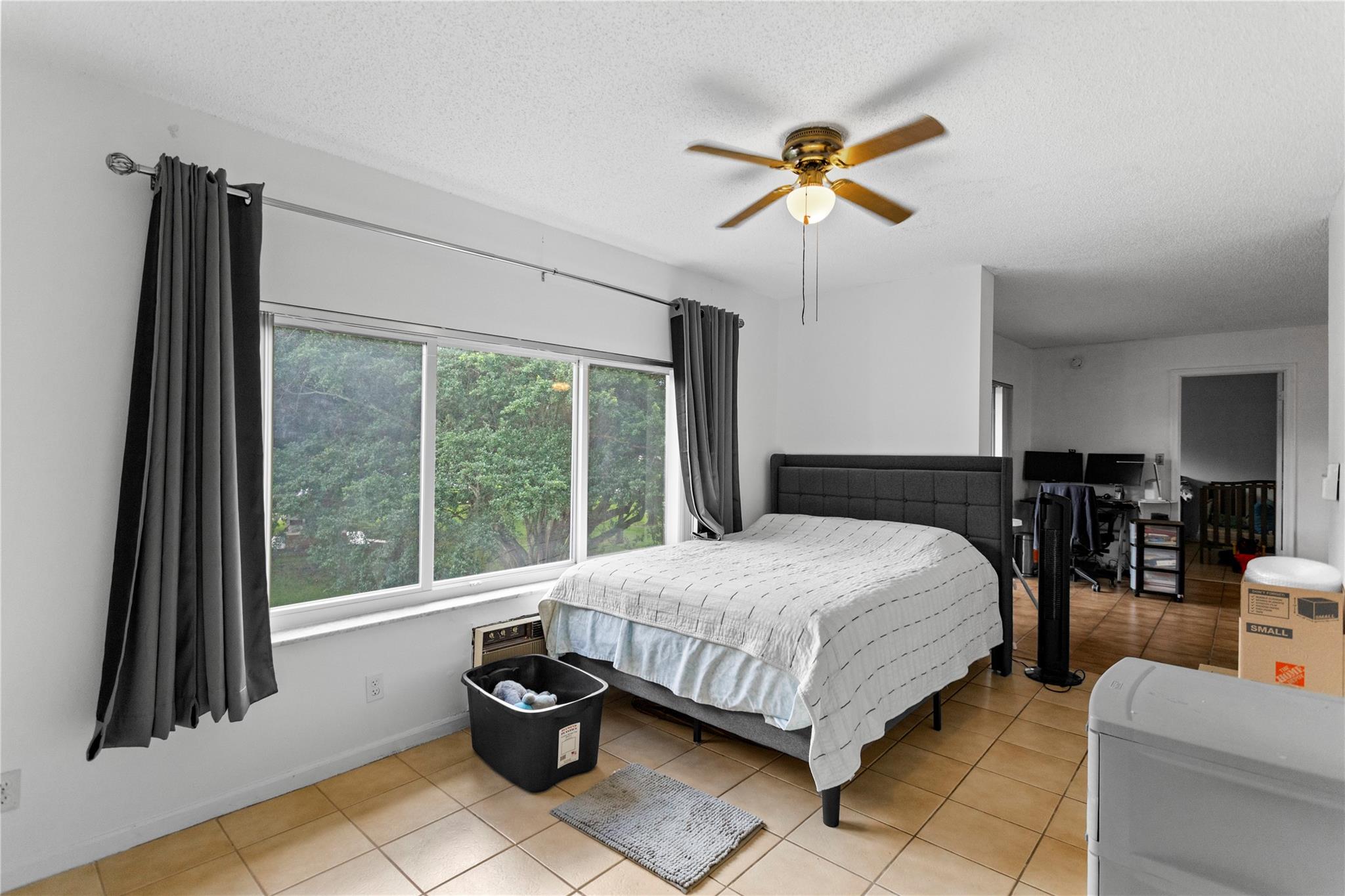 HOLLYBROOK - Residential