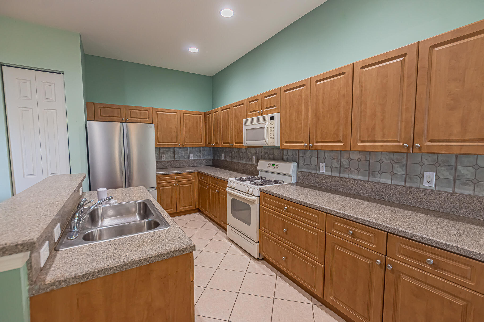 MAGNOLIA LAKES AT ST LUCIE WEST PHASE 2 - Residential